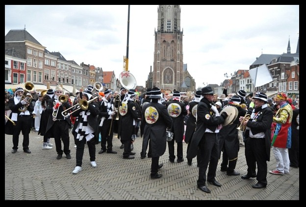 602x399 pixels (213K)